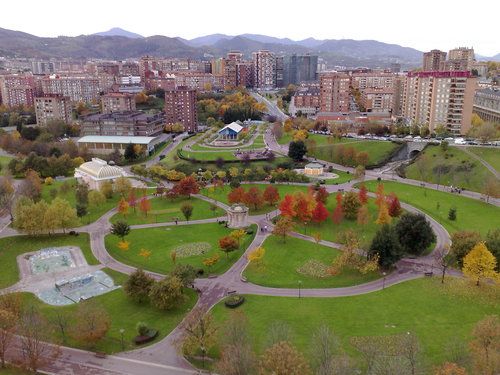 Una plaga de ratas invade el parque Europa en Bilbao